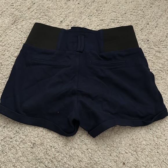 Shorts - Picture 2 of 3